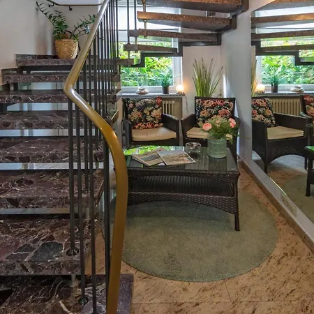 Am Elisabethufer מלון 3*