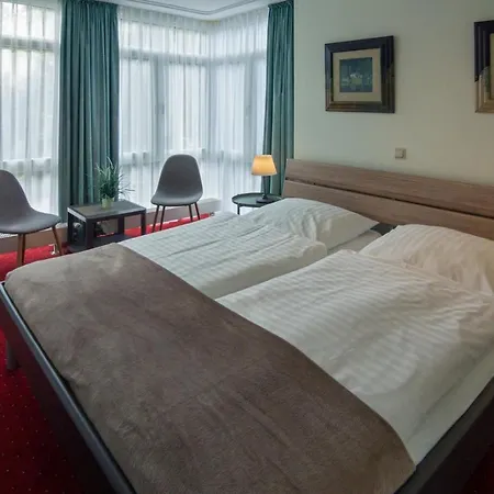 Am Elisabethufer 3*