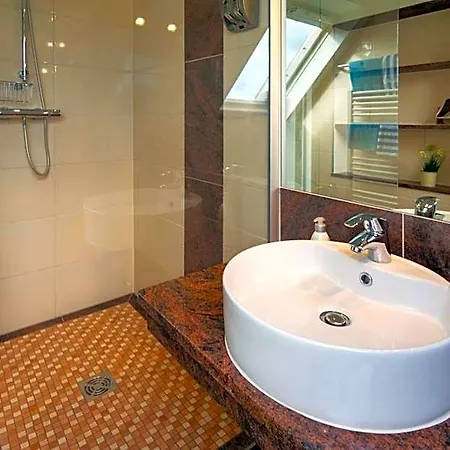 Am Elisabethufer 3* Jever