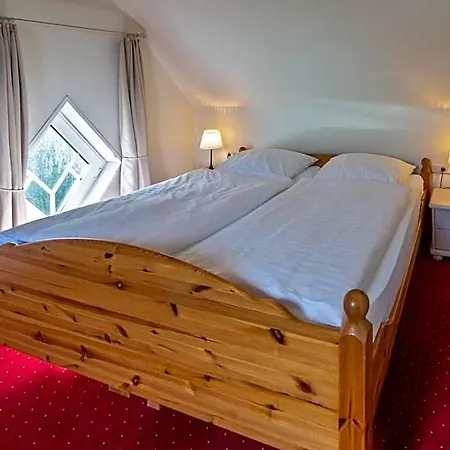 Am Elisabethufer 3*